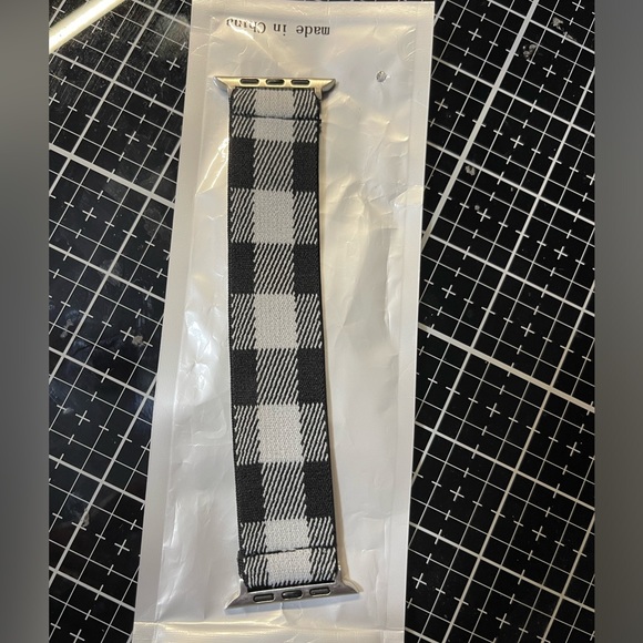 Watch band Apple Watch .  size 42 44 mm. Black and White Stretchy New - Picture 1 of 2